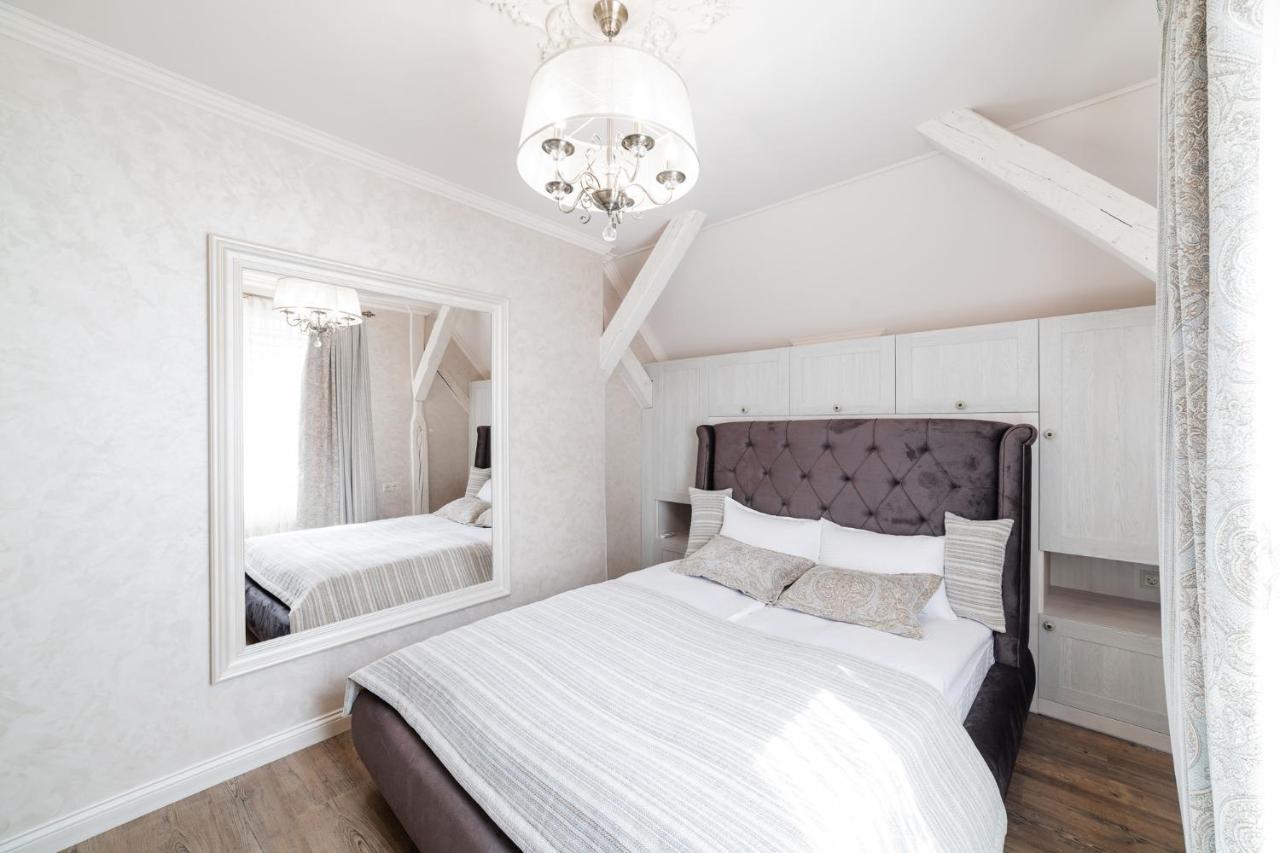 Lux Apartment On Duhnovicha Street .Free Parking. Ужгород Экстерьер фото
